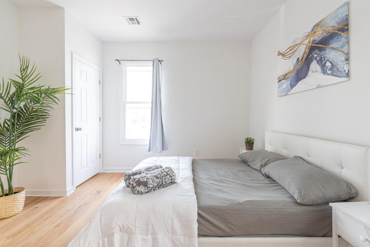 Tranquil Town House With Parking And Laundry - Just 25 Minutes To Time Square! Villa Джърси Сити Екстериор снимка