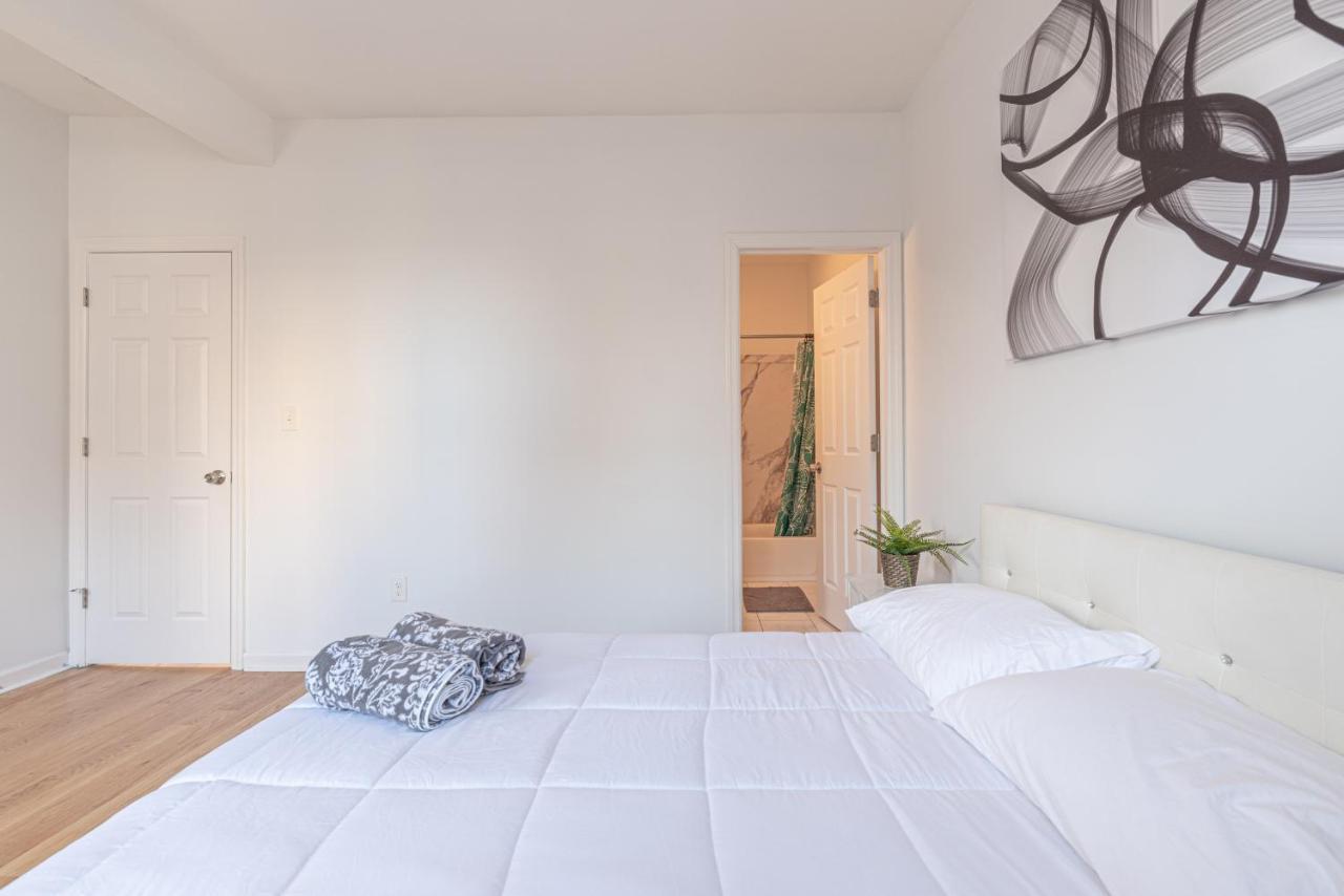 Tranquil Town House With Parking And Laundry - Just 25 Minutes To Time Square! Villa Джърси Сити Екстериор снимка