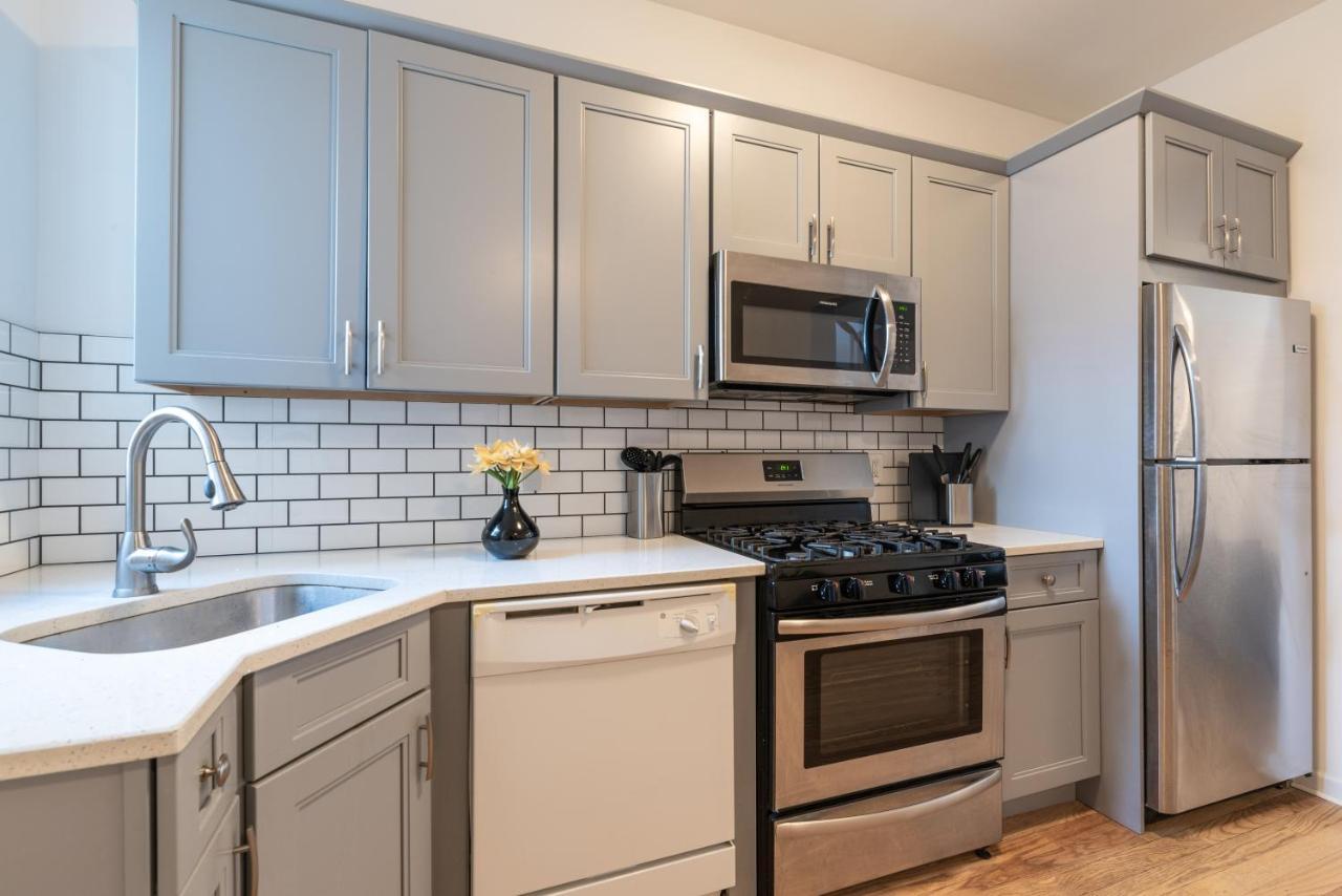 Tranquil Town House With Parking And Laundry - Just 25 Minutes To Time Square! Villa Джърси Сити Екстериор снимка